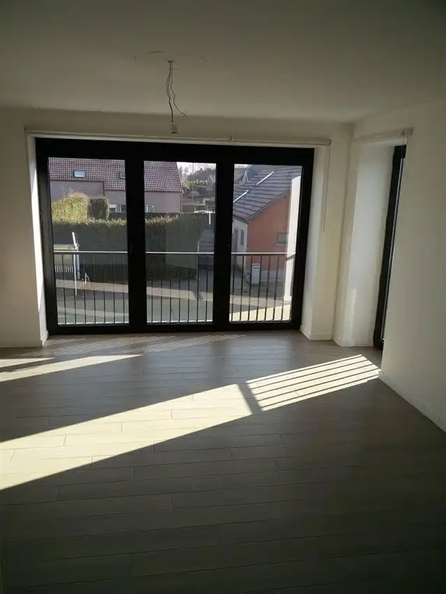 zonnige duplex, 2 slpk., autostaanplaats en tuindeel foto 10