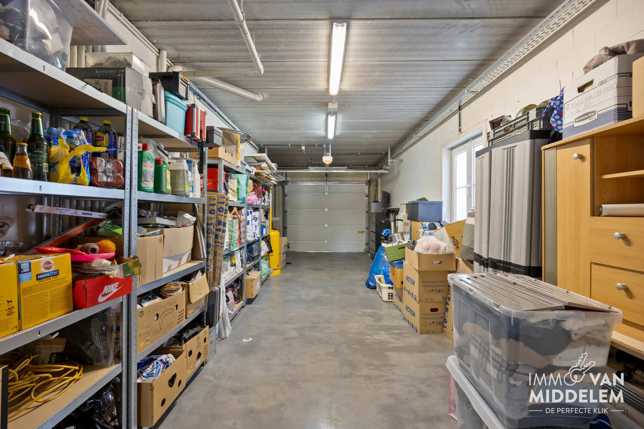 CHARMANTE VILLA MET ZWEMBAD EN VEELZIJDIG BIJGEBOUW foto 24