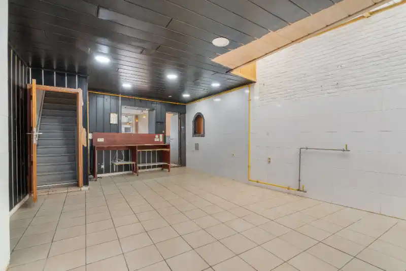 Woning met handelsruimte/bureel foto 7