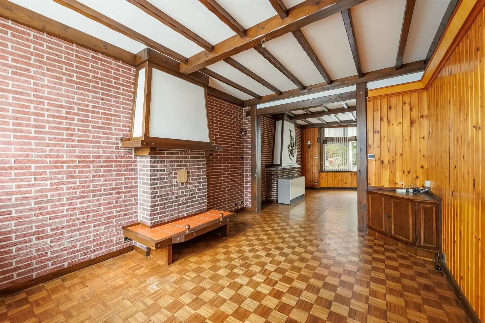Royale 3-slaapkamerwoning met garage, werkplaats en tuin foto 13