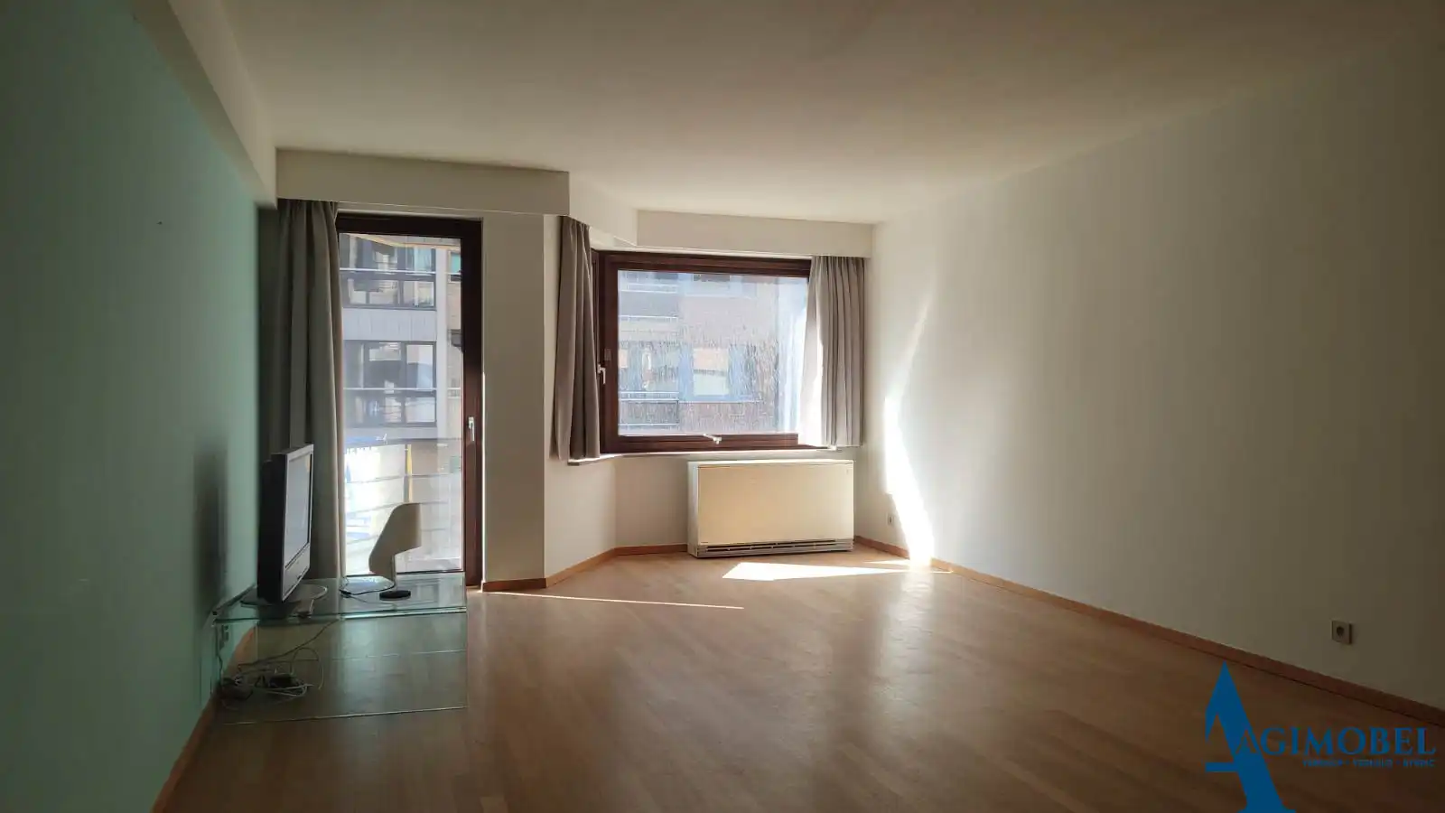 Aangenaam appartement met zijdelings zeezicht op de Parmentierlaan te Knokke foto {{pictureIndex}}