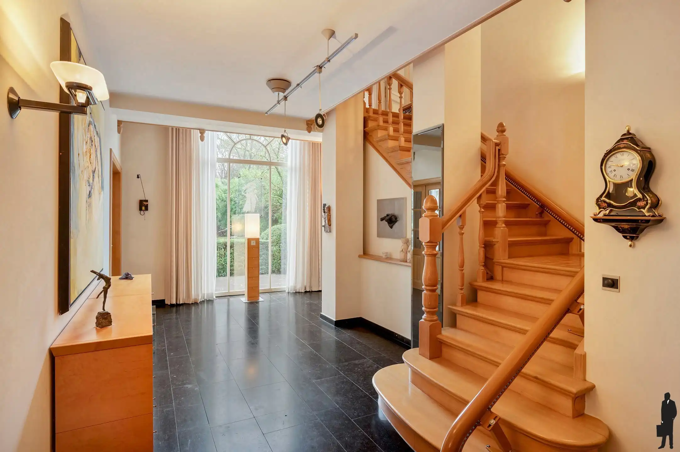 Op absolute toplocatie gelegen villa! foto 3