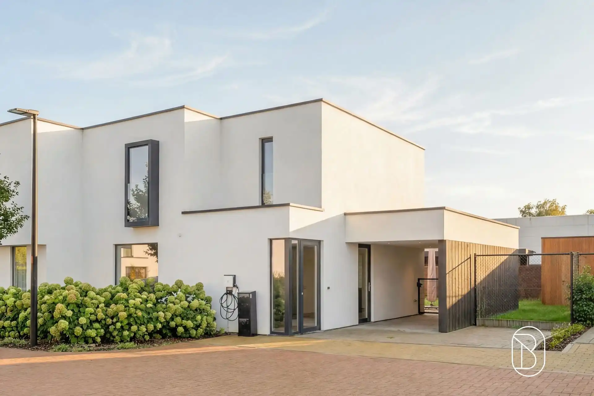 Prachtig ingerichte woning op topligging! foto 4