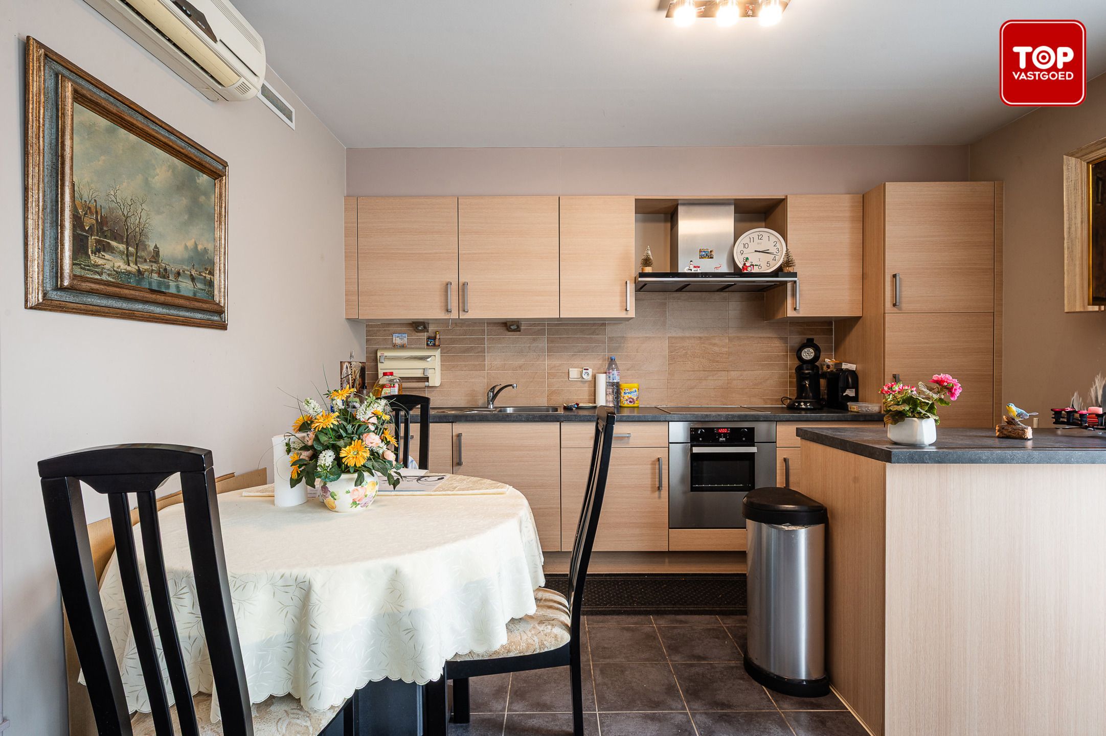 Instapklaar 2-slaapkamer appartement te Wondelgem. foto 5