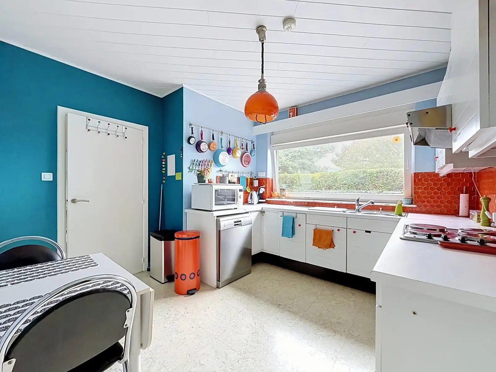 Instapklare woning met 4 SLPK, Garage én Tuin! foto 8