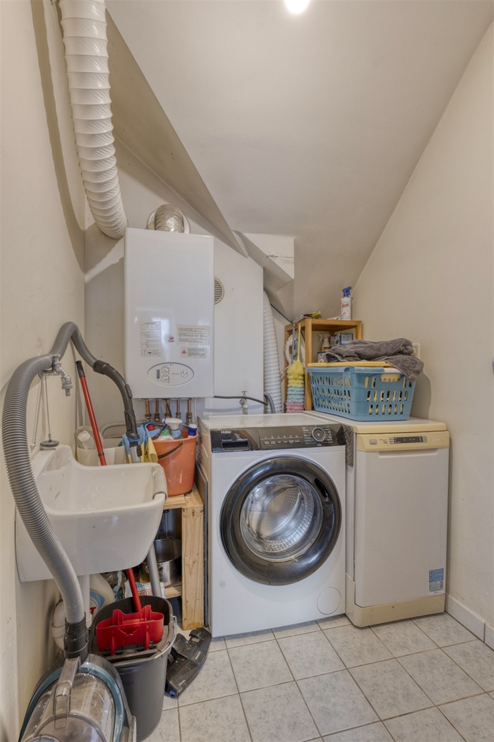 VERKOCHT:    Gezellig 2-slaapkamerappartement in Denderleeu foto 12