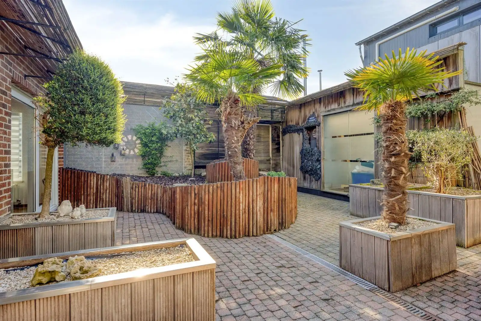 Gemend gebouw : woning, loft/kantoor  en loods met bureau te koop foto 15
