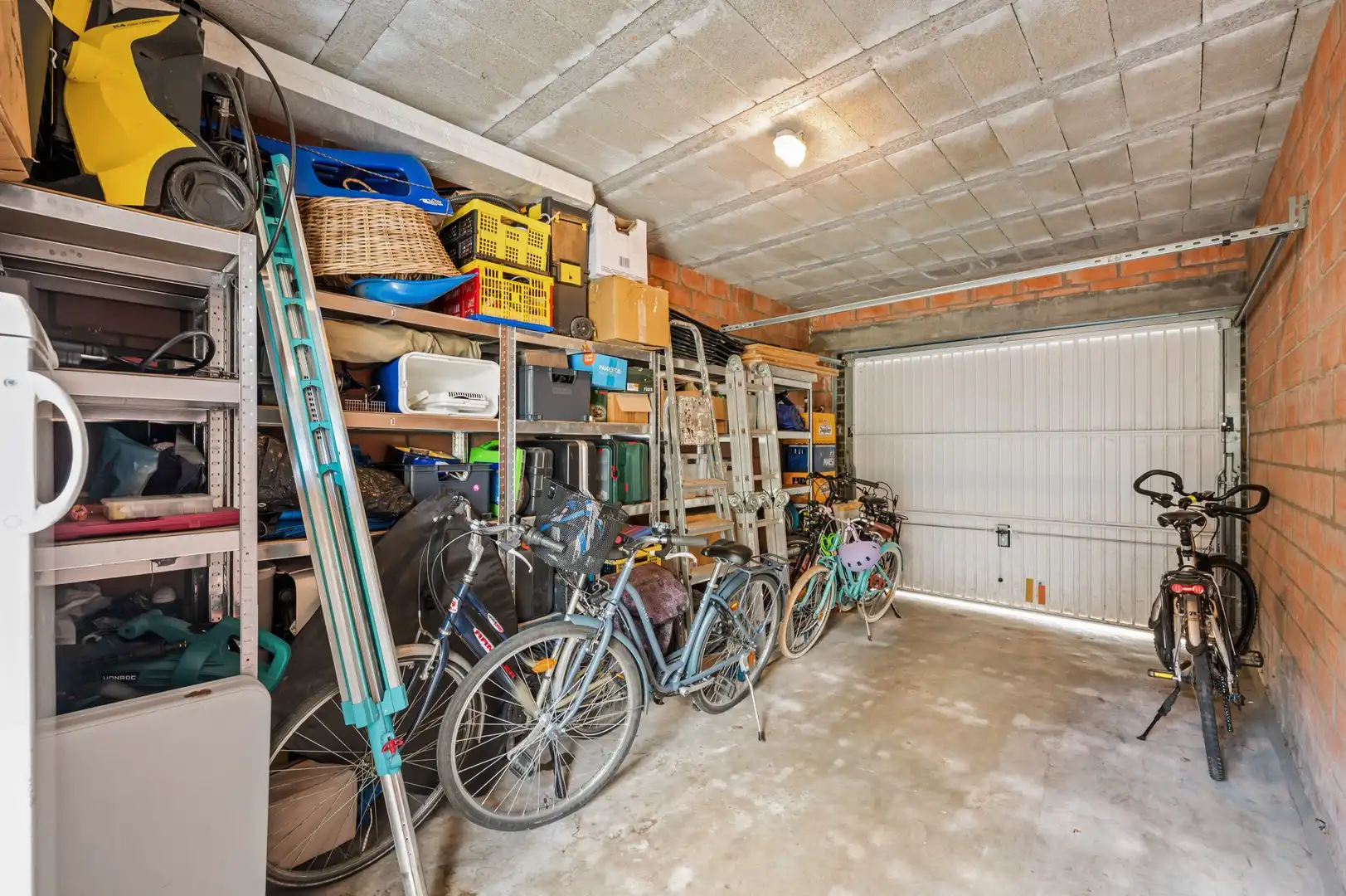 GLV-appartement Brasschaat met zonnige tuin en garage foto 27