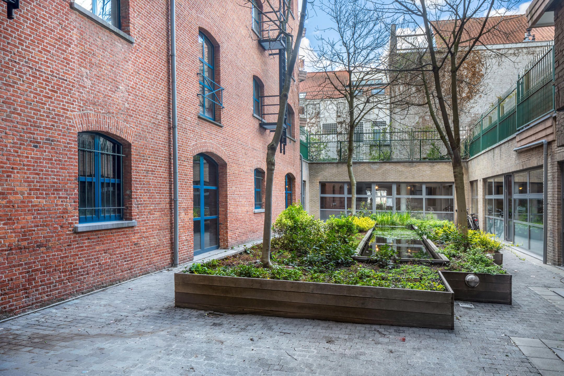 Loft met zicht op het MAS te huur foto 5