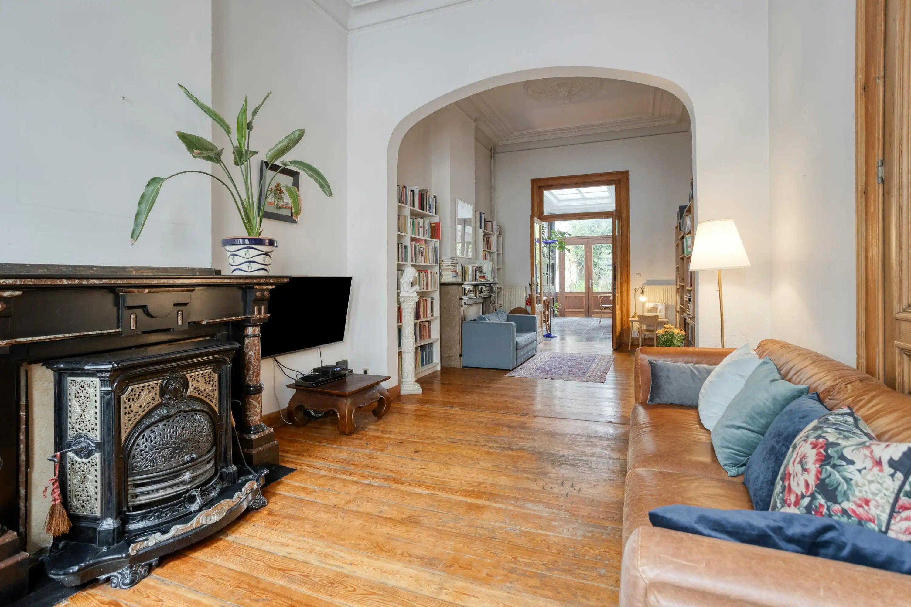 Uniek herenhuis met tuin en garage te koop in Antwerpen foto 7