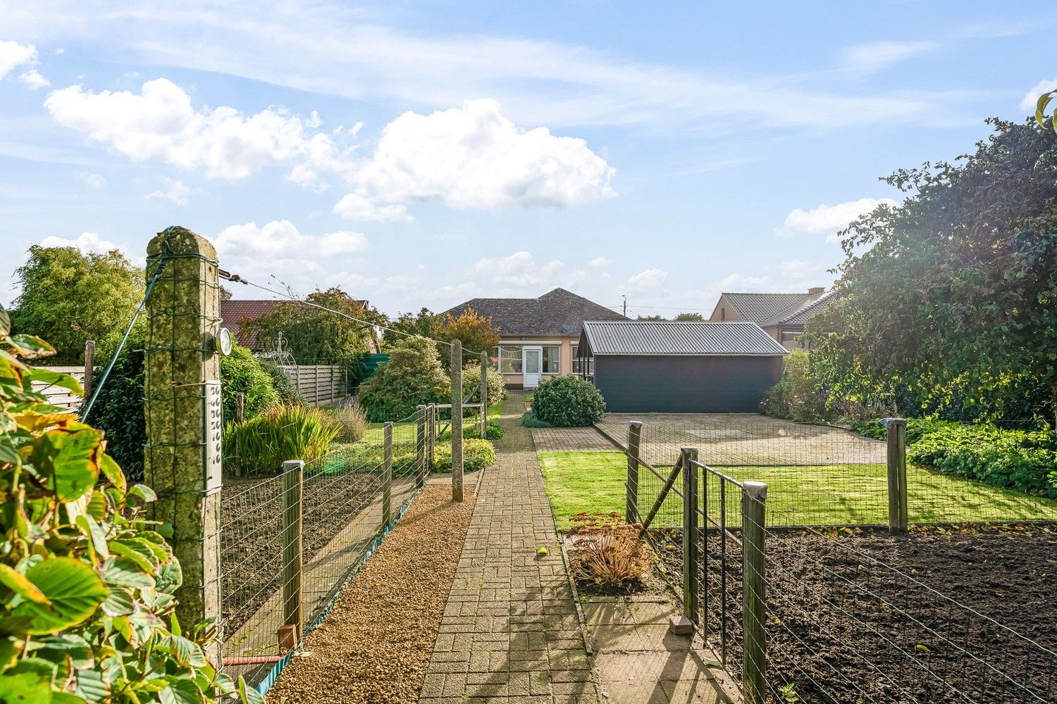 Woning met 2 slpkrs en ruime tuin op toplocatie foto 13