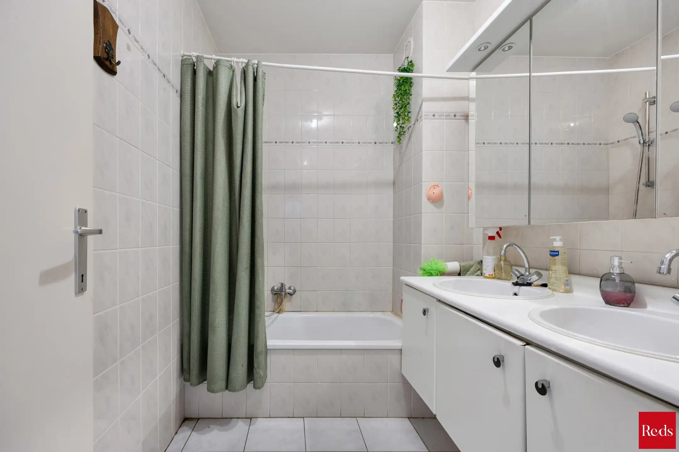 Opbrengsteigendom met 3 verhuurde appartementen nabij stad  foto 15