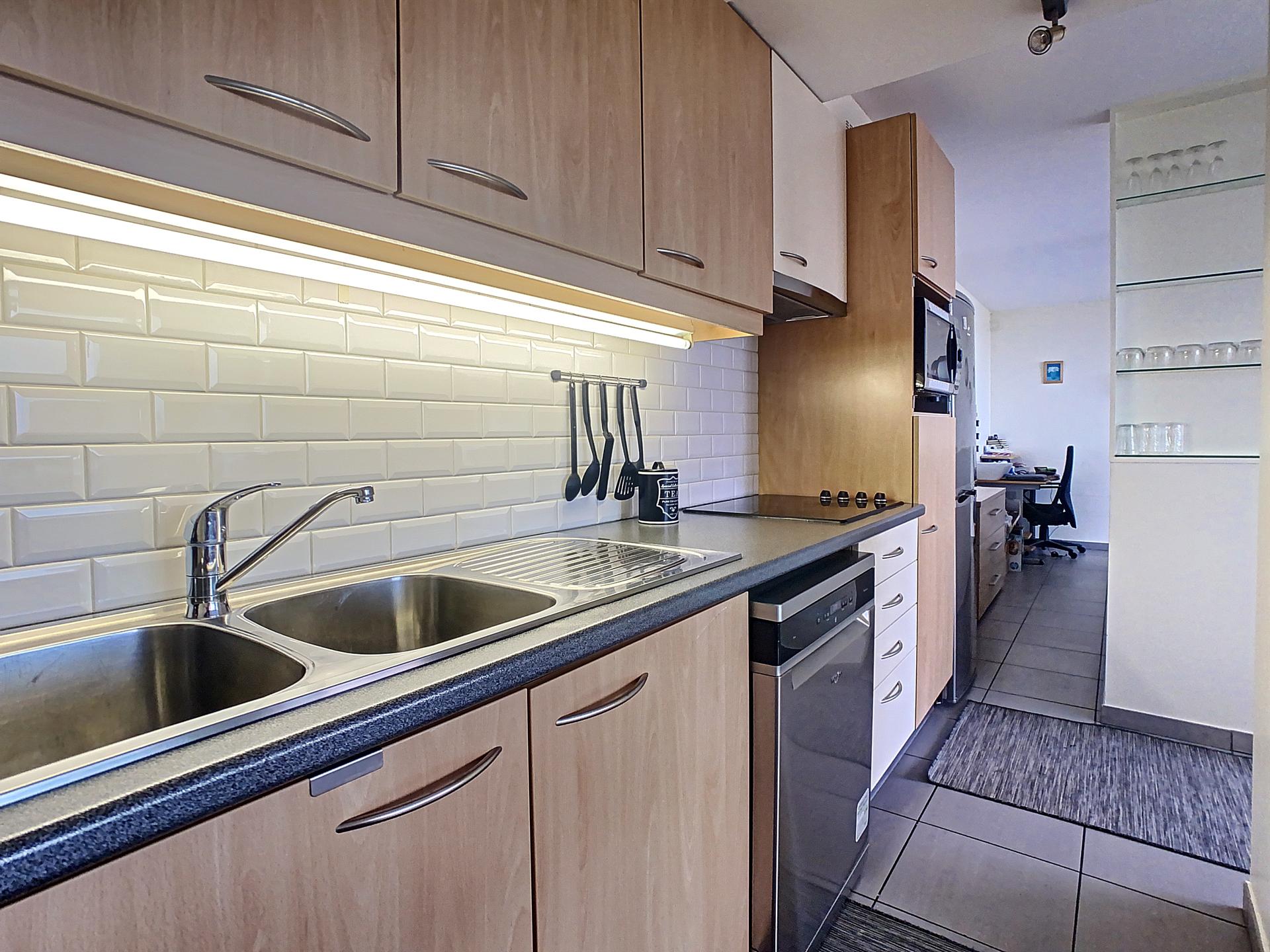 Duplex-penthouse met 3 slaapkamers en terras in Evere foto 5