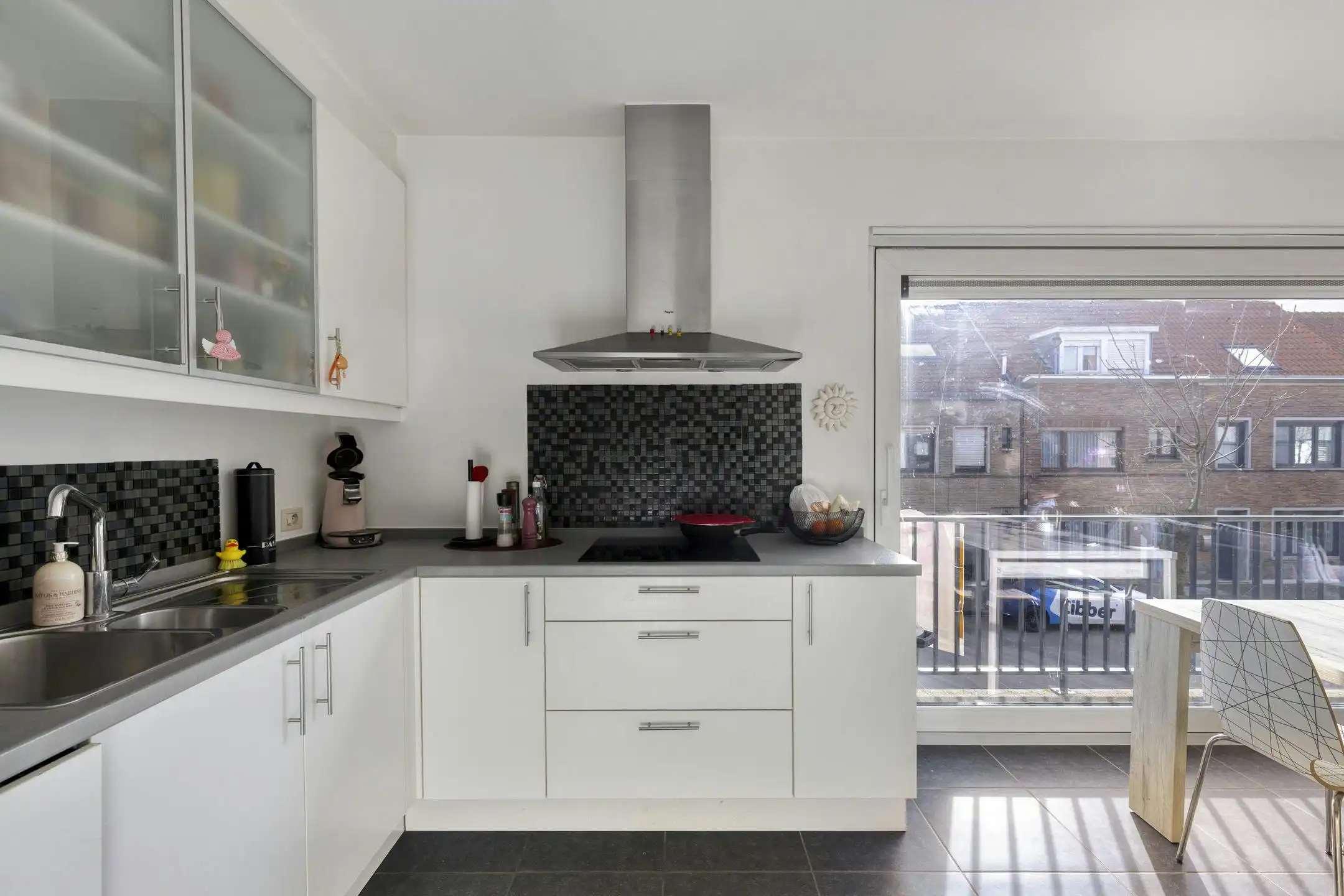 Instapklaar appartement te koop te Blankenberge foto 3