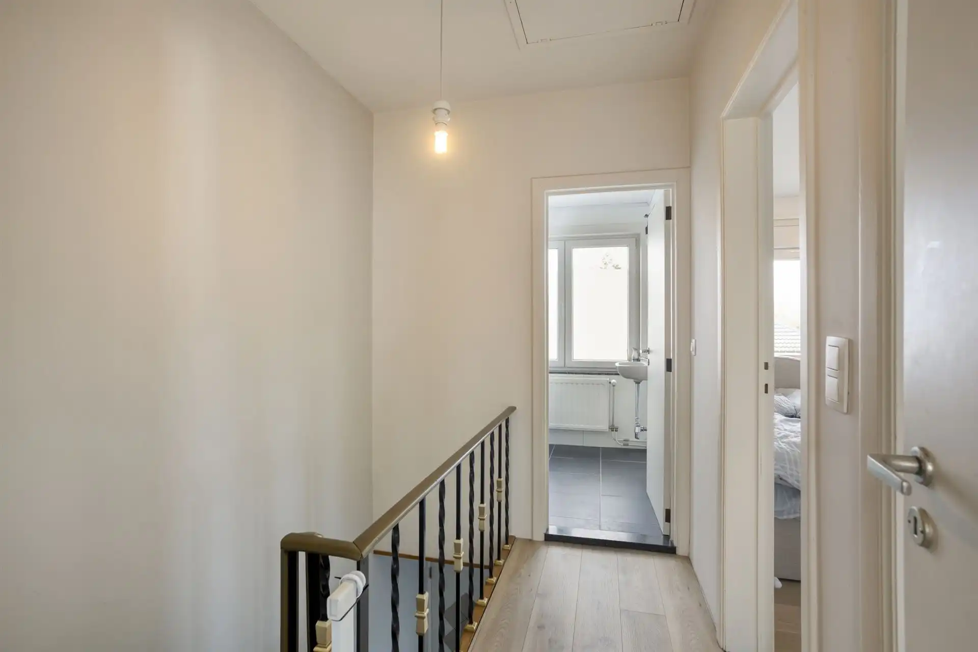 Halfopen bebouwing met 2 (mog. 3) slaapkamers en garage.  foto 17