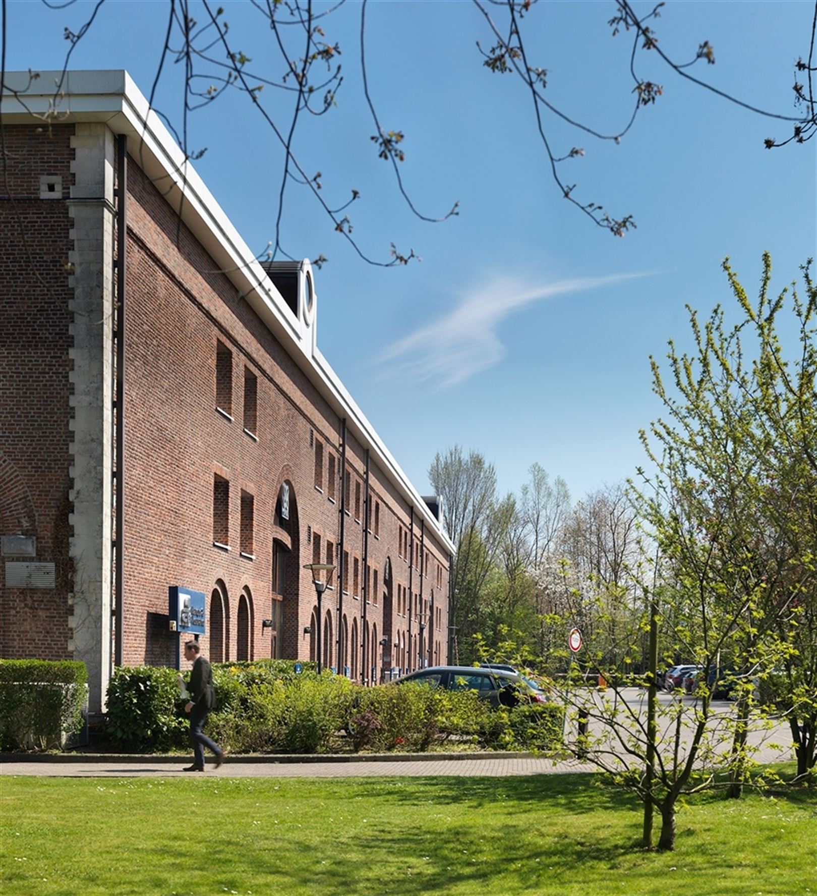 LA SUCRERIE: kantoren te huur vanaf 90m² foto 8