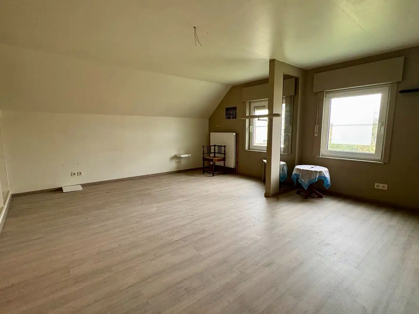Halfopen herenhuis te koop in Kooigem op 1.382 m² grond foto 10