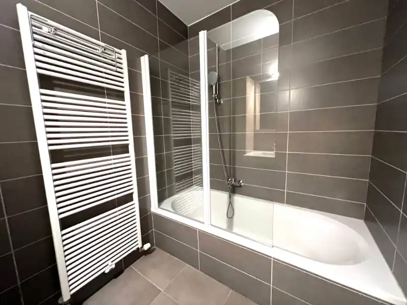 INSTAPKLAAR GELIJKVLOERSAPPARTEMENT MET ZUIDGERICHTE KOER foto 10