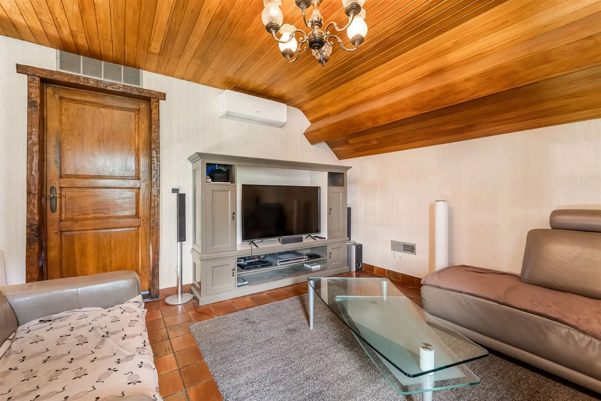 WONING MET POTENTIEEL (243M²) MET 4 SLAAPKAMERS EN RUIME TUIN (13A22CA) TE BERINGEN foto 15