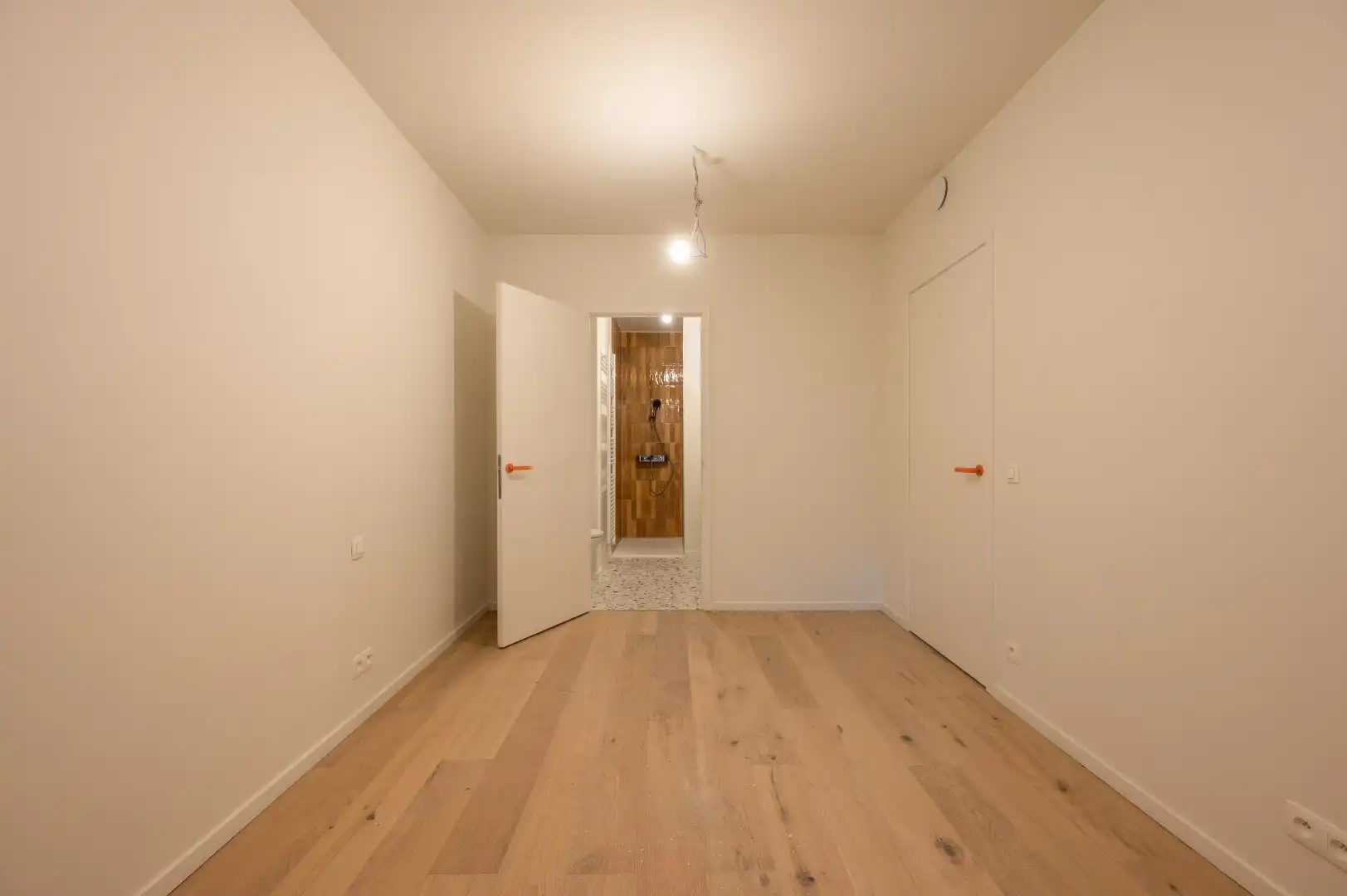 HOOST is een iconische toren met een expressief gevelontwerp op enkele honderden meters van de zee foto 10