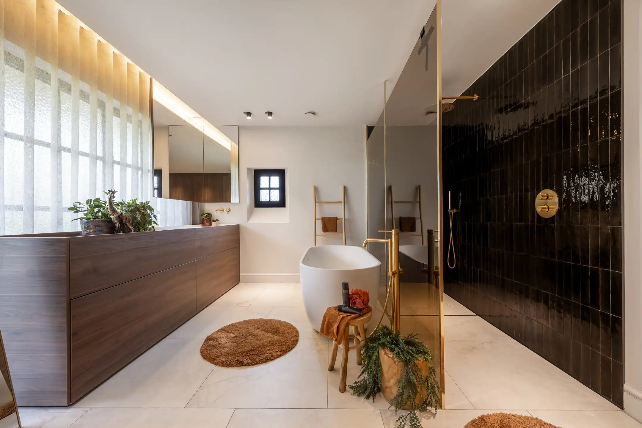 Luxueuze villa met bijgebouw en mogelijkheid tot aankoop achtergelegen weilanden.  foto 11