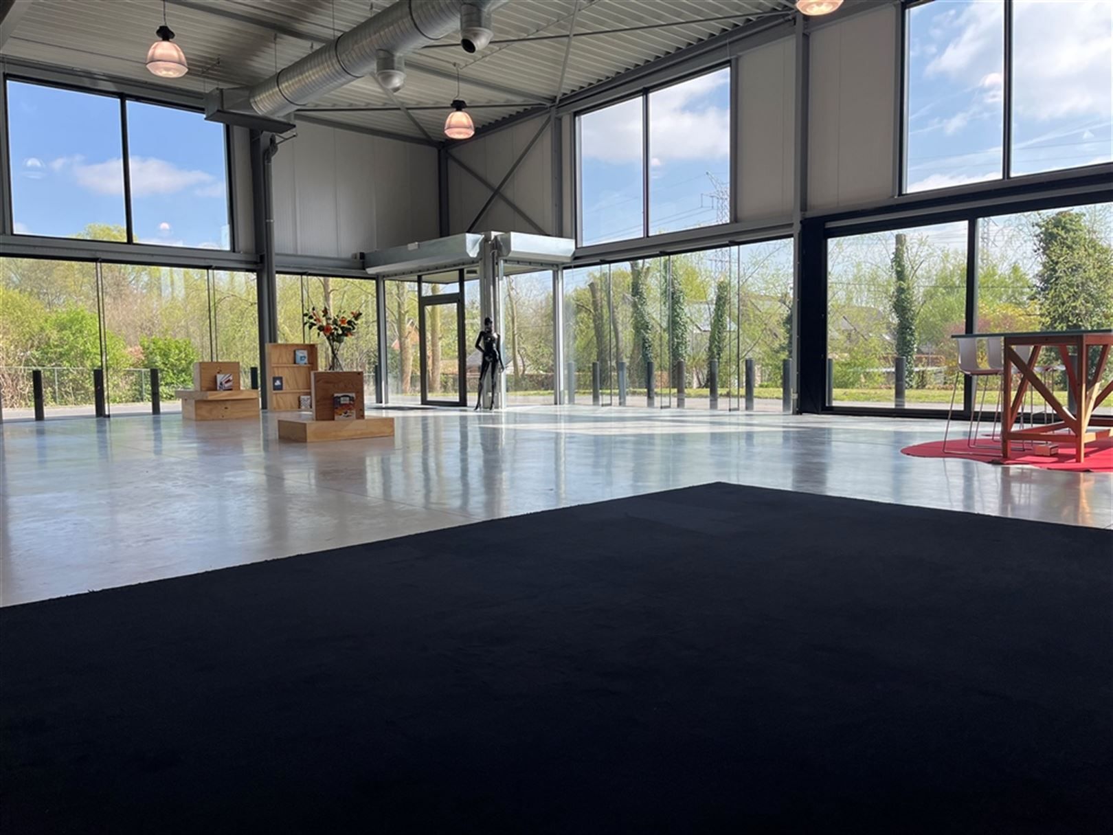 Kantoorgebouw foto 8