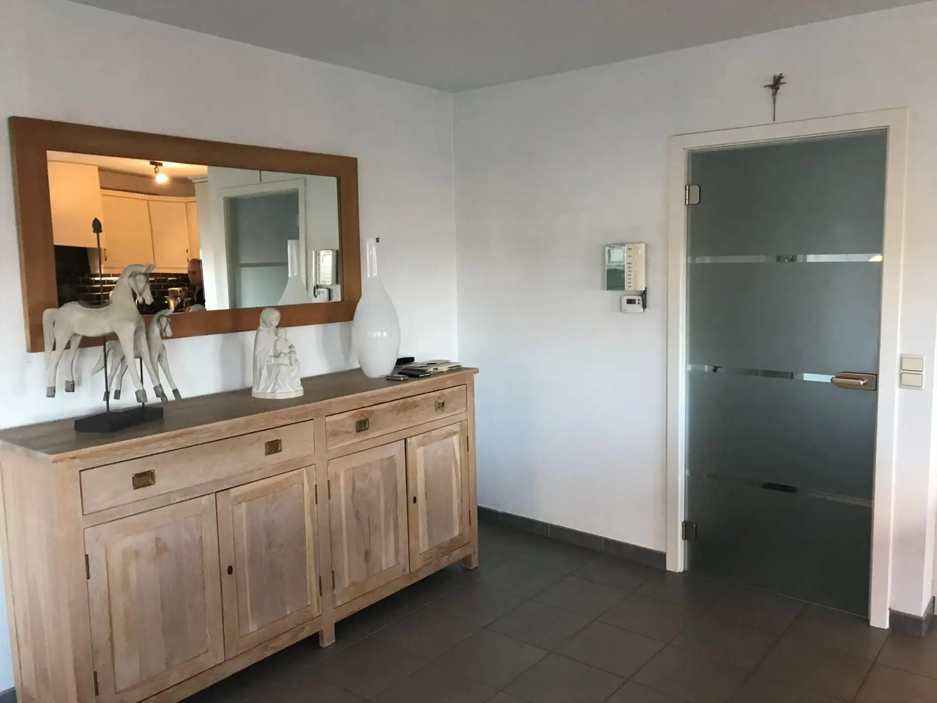 Centraal gelegen appartement in Roeselare met 2 slaapkamers foto 4