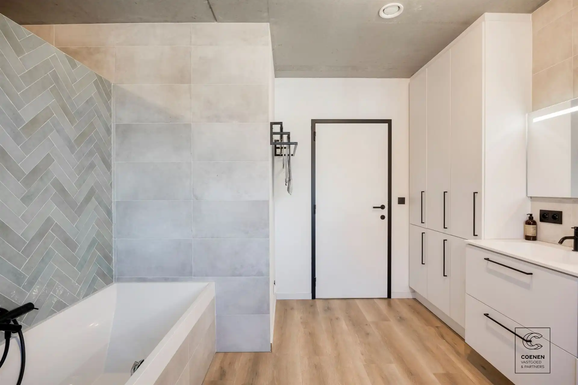 Exclusieve villa van 339 m² op prachtig perceel te Malle! foto 24
