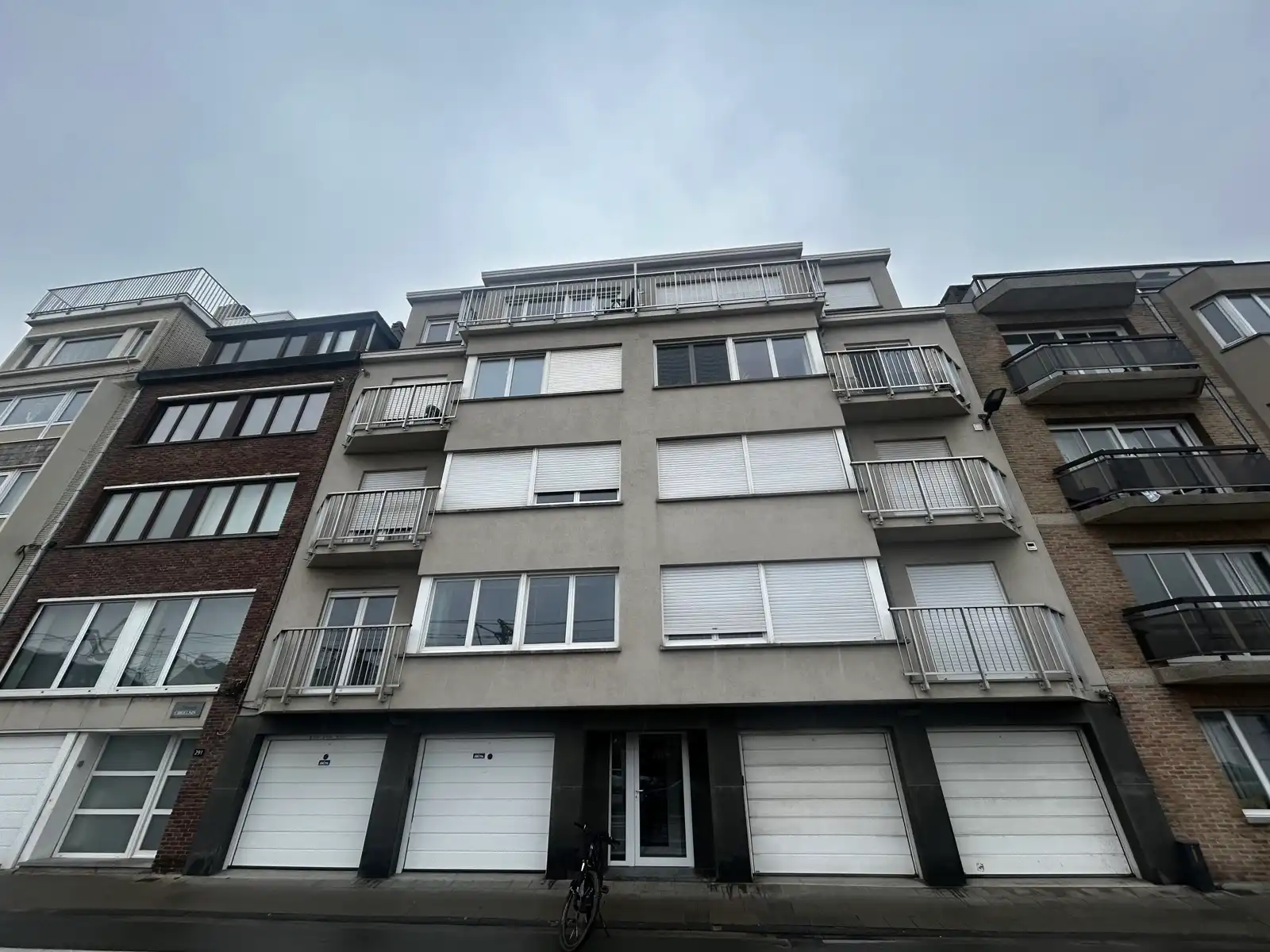 Instapklare, bemeubelde studio dichtbij zee in Oostende foto 6