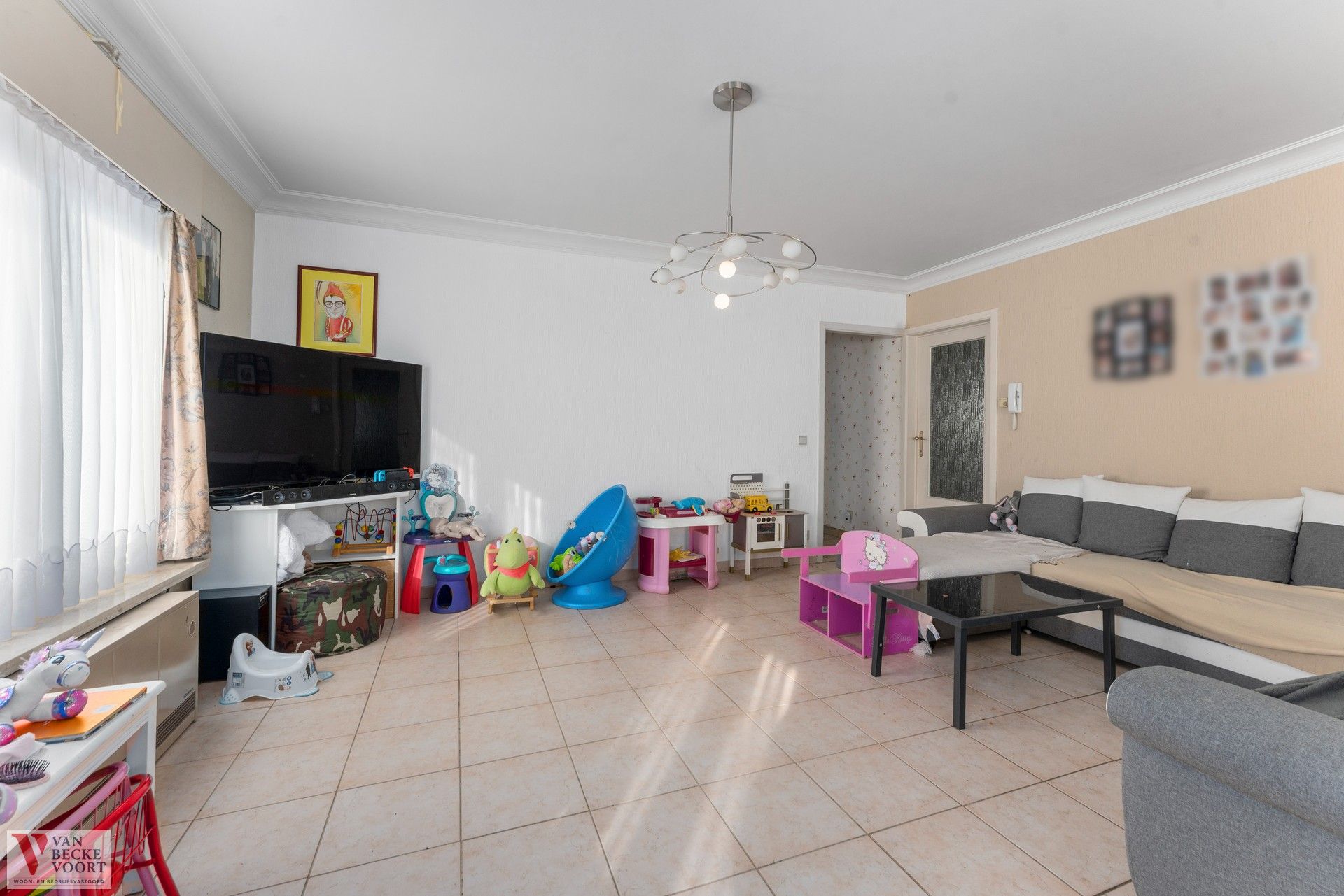 Halfopen woning opgedeeld in 2 units foto 4