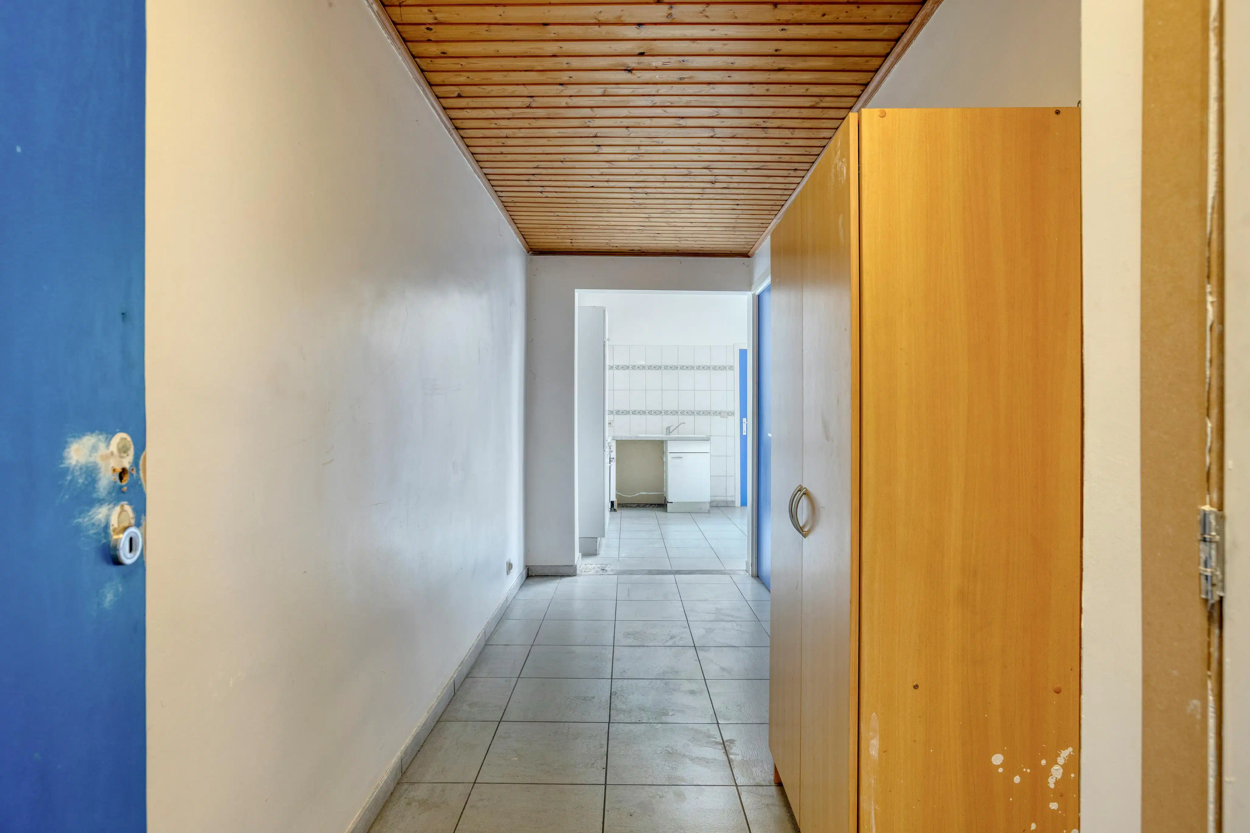 Te renoveren woning te koop in Brugge nabij de Vesten foto 3