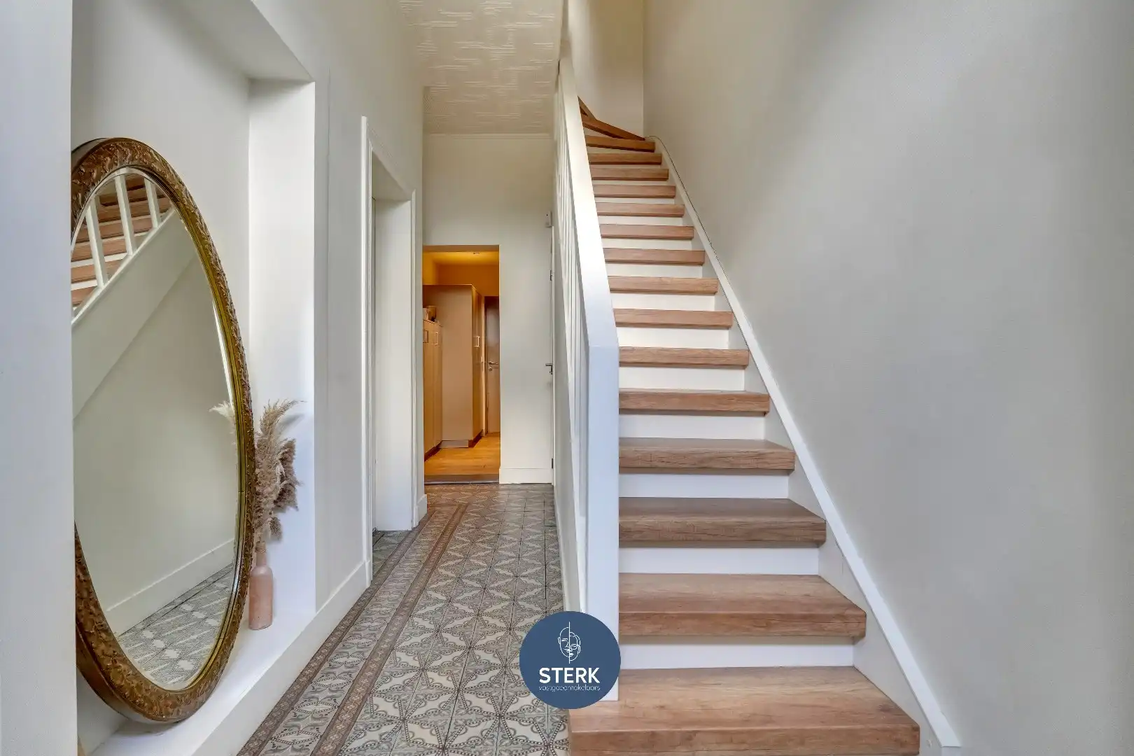 VEELZIJDIGE WONING MET HANDELSRUIMTE (448 m²) OP EEN ZICHTLOCATIE TE REKEM !  foto 5