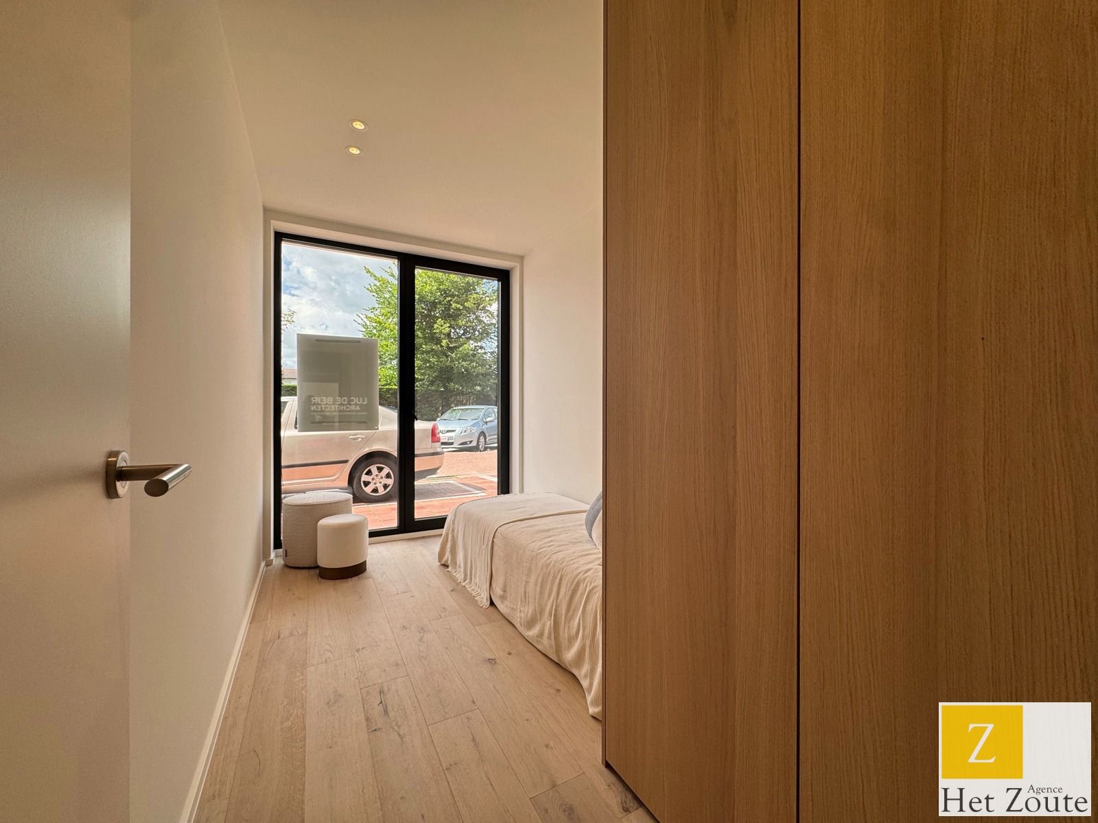 Gelijkvloers appartement met terras en tuin te Knokke foto 11