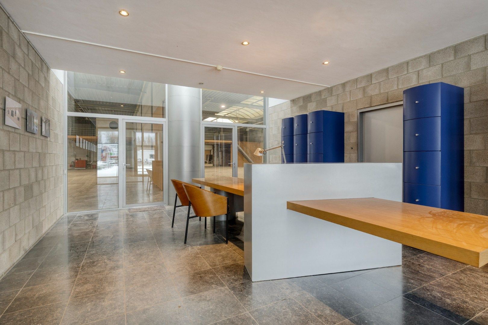 Polyvalent nijverheidscomplex met hedendaagse sociale voorzieningen  foto 4