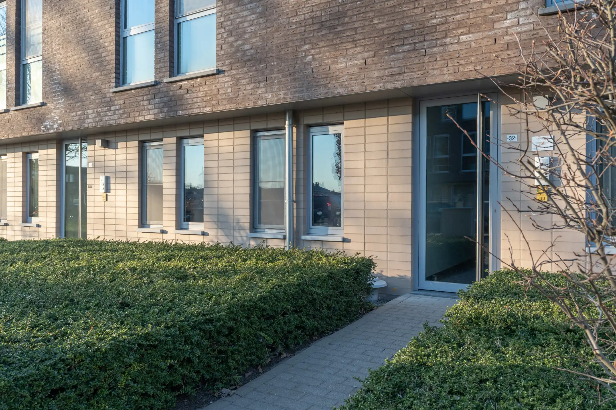 Instapklaar 2-slaapkamer appartement met terras en garagebox foto 20
