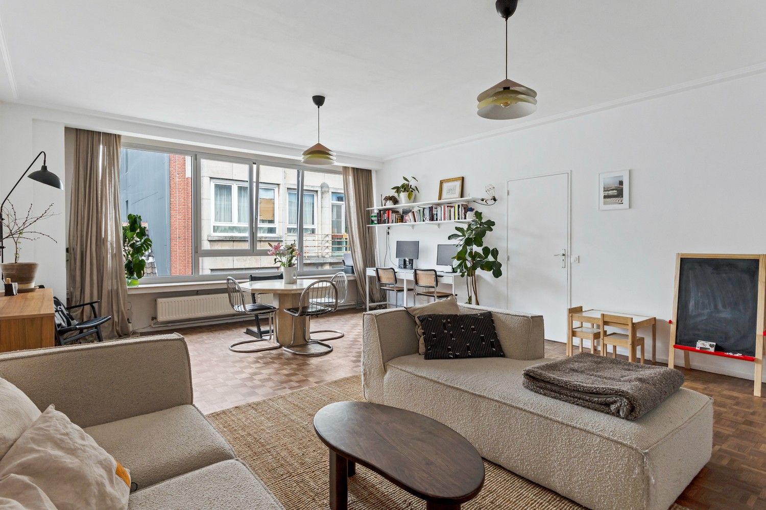 Ruim appartement met 2 slaapkamers te 2060 Antwerpen! foto 2