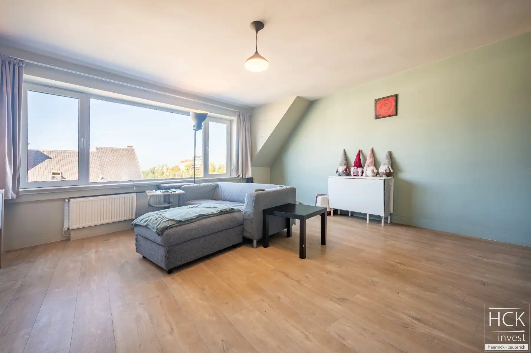 DEINZE - Instapklaar appartement met 2 SLPK en moderne afwerking foto 4