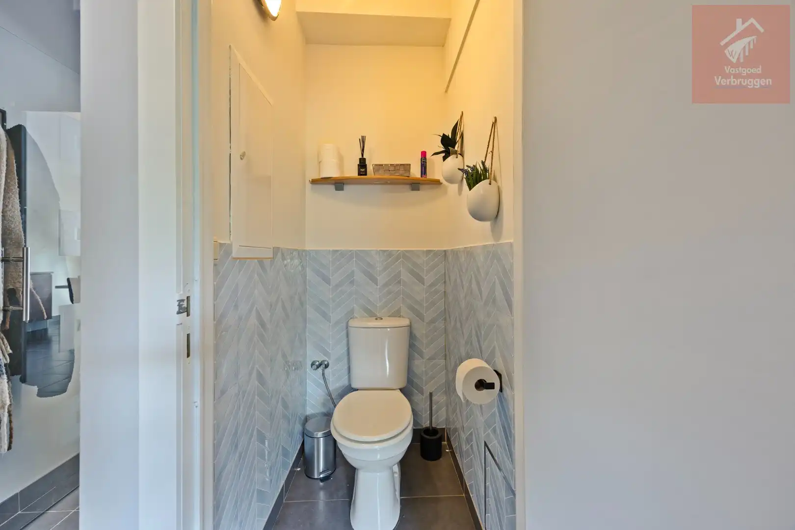 Modern instapklaar gelijkvloers appartement met 2 slpk, terrassen en autostaanplaats foto 14