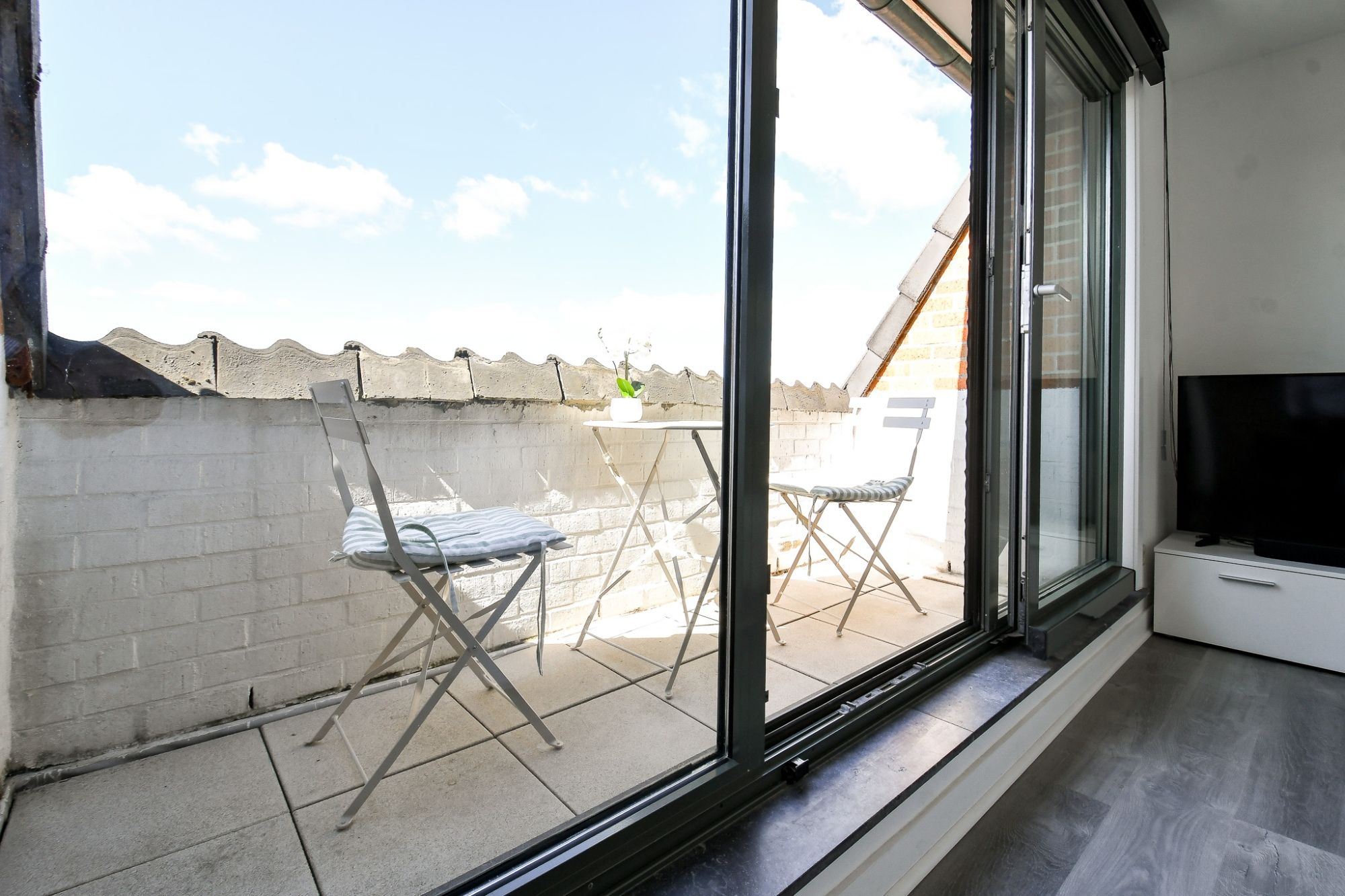 Uiterst goed gelegen modern appartement op hoogste verdieping foto 5