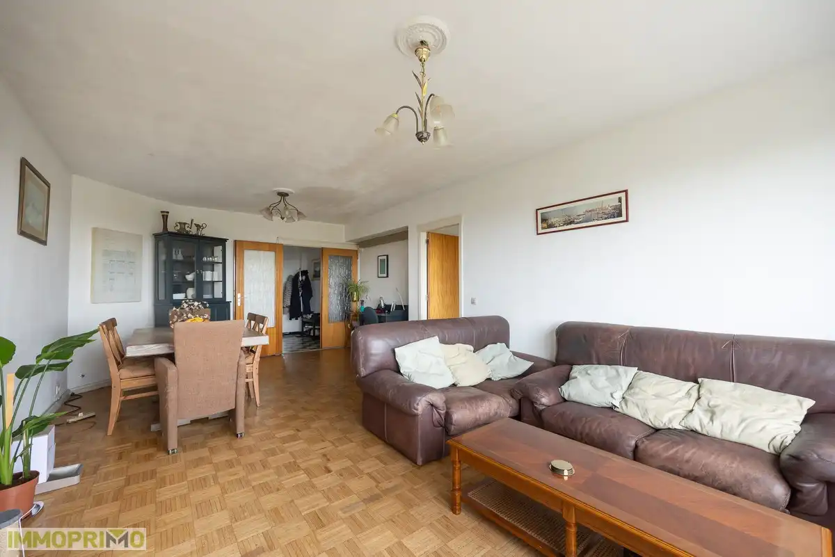 Mooi 2 slaapkamerappartement gelegen op de 9de verdieping met prachtig zicht foto 6