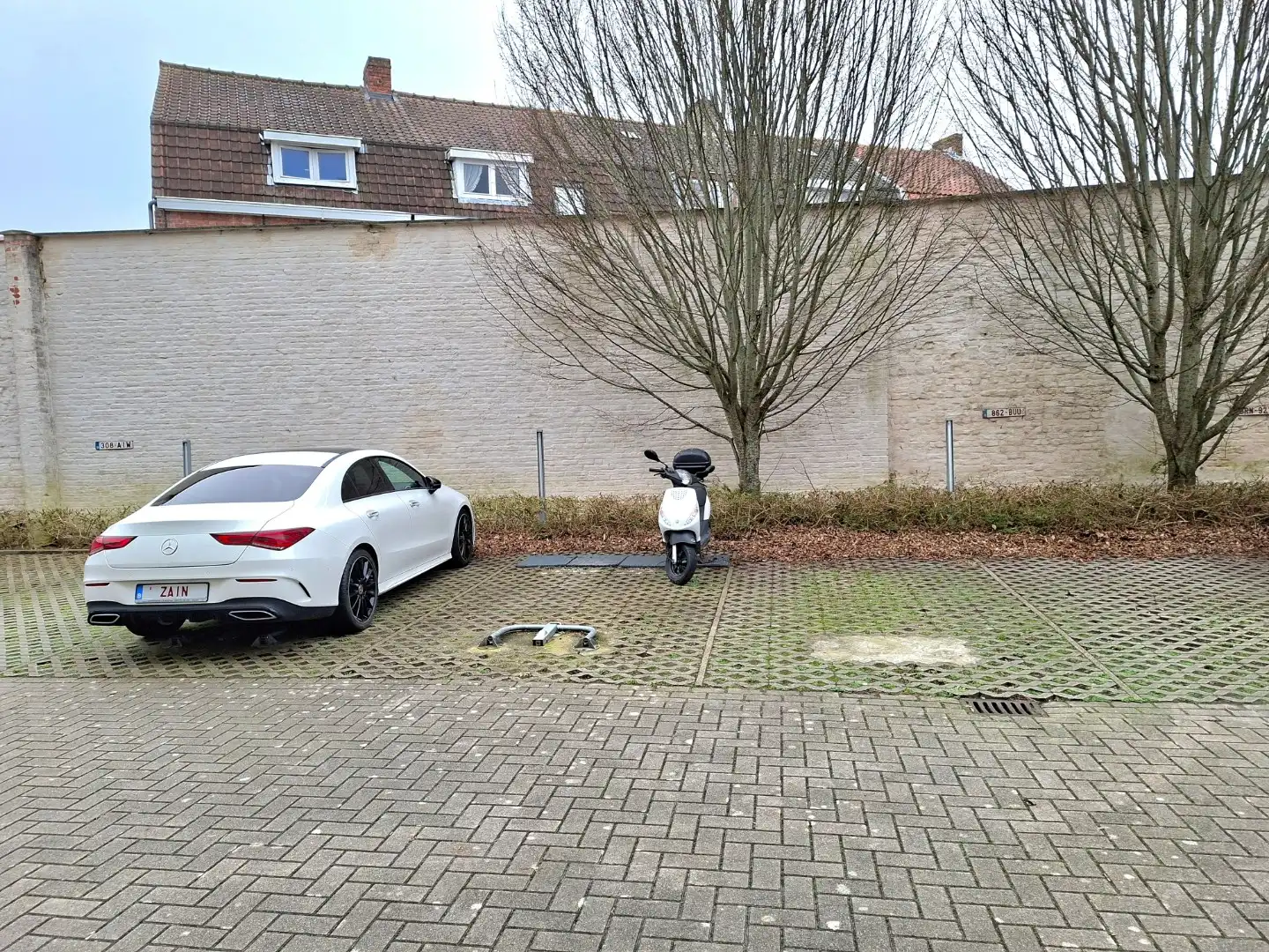 Autostaanplaatsen  foto 2