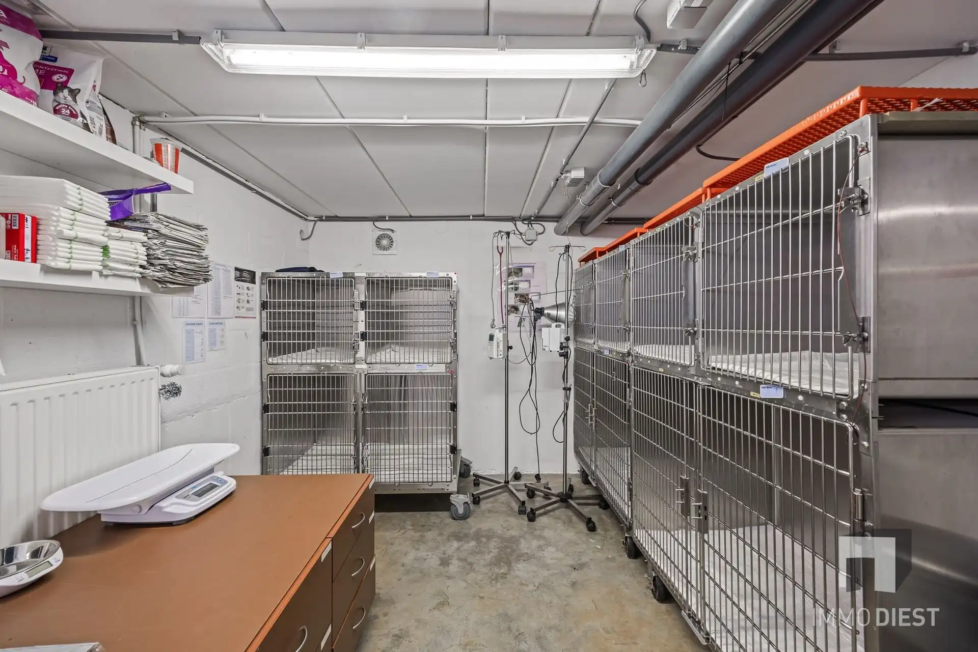 Bedrijfsgebouw én woning aan de stadsrand foto 23