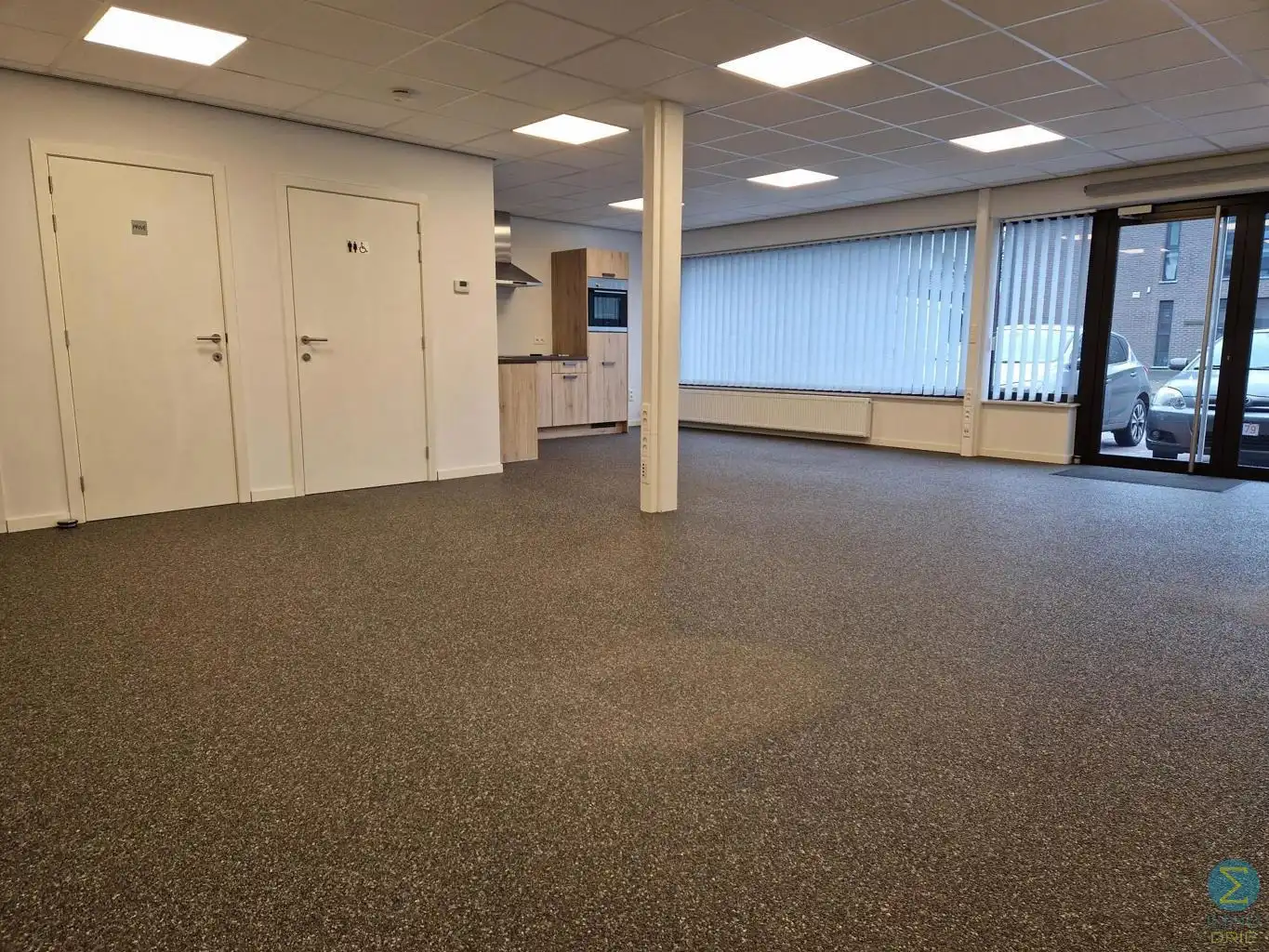 Commerciële ruimte te huur foto 4