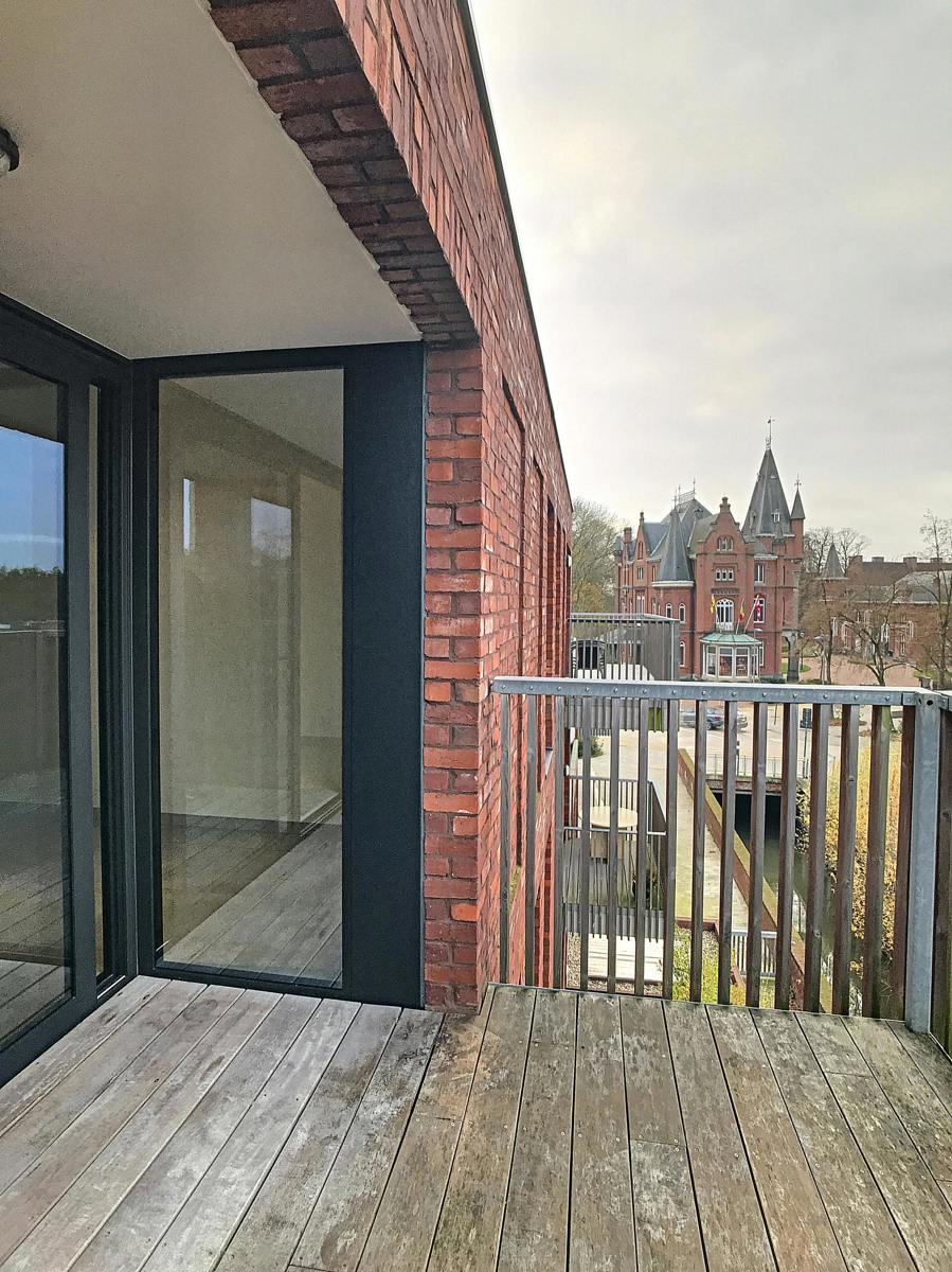 Instapklaar appartement met 2 slpk in centrum Heule! foto 7