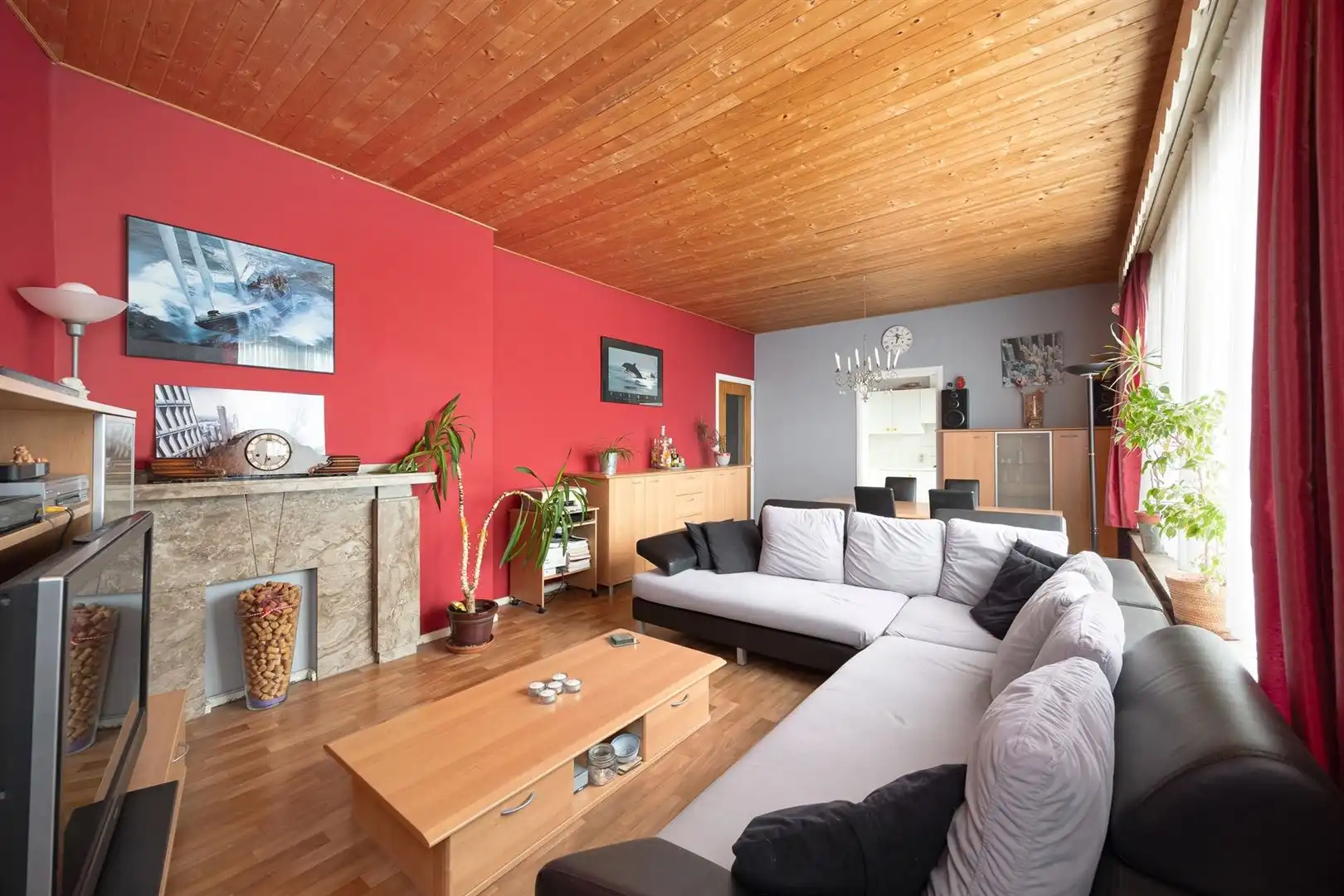 Appartement met potentieel en dubbele parkeermogelijkheid in hartje Merksem foto 5