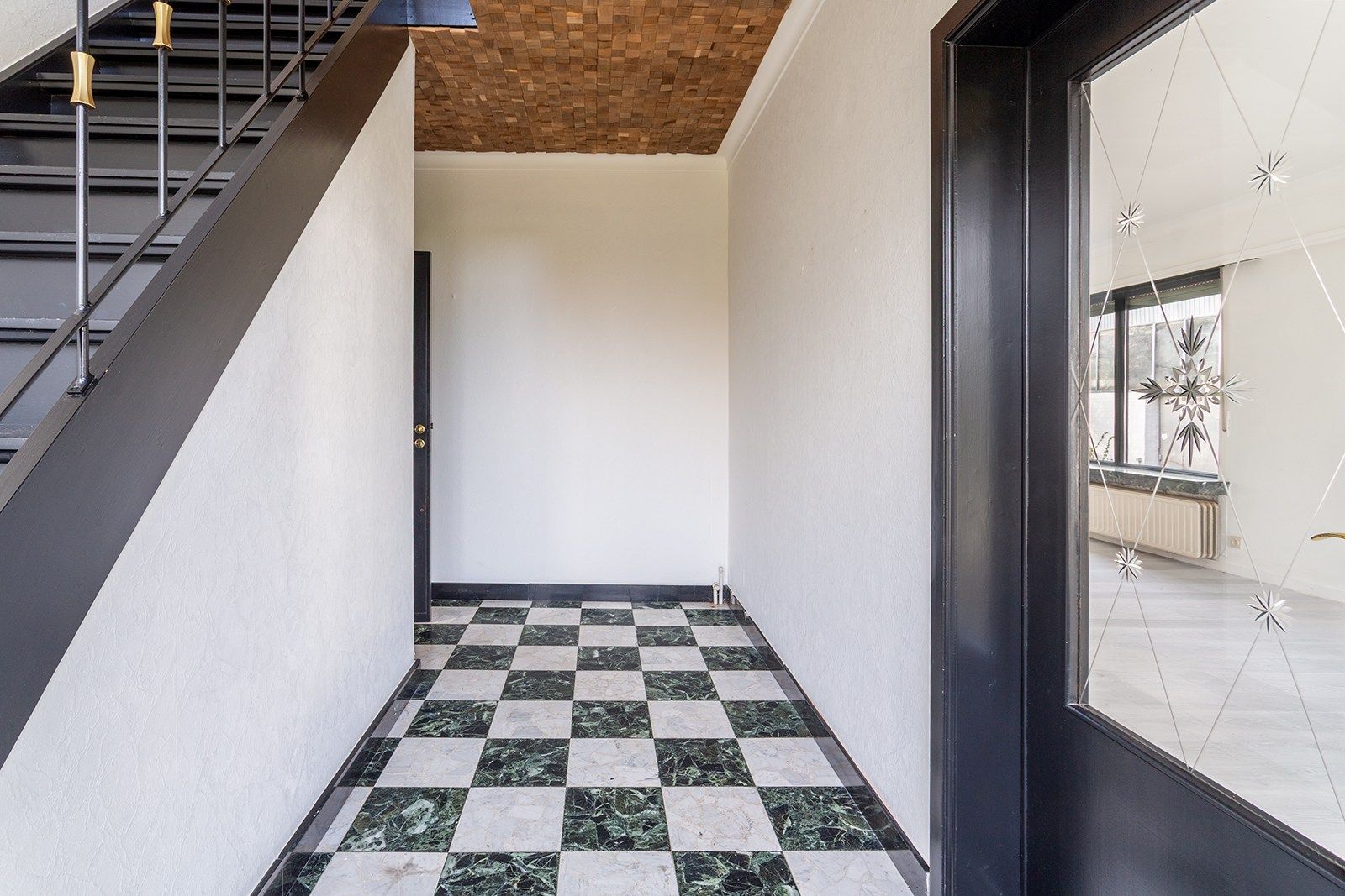 Villa met grote tuin, magazijn én weiland foto 44