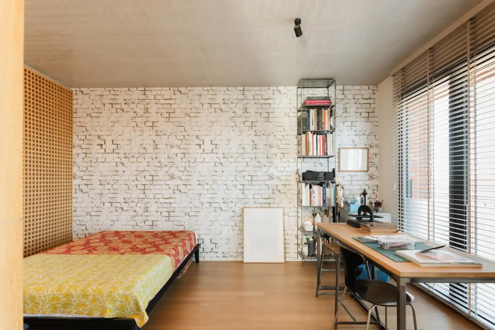 Groen Kwartier: zonovergoten, gemeubeld appartement met terras foto 15