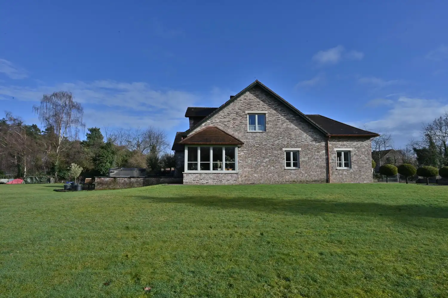 Exclusieve woning op 33a mooi gelegen aan natuurgebied te Rekem foto 3