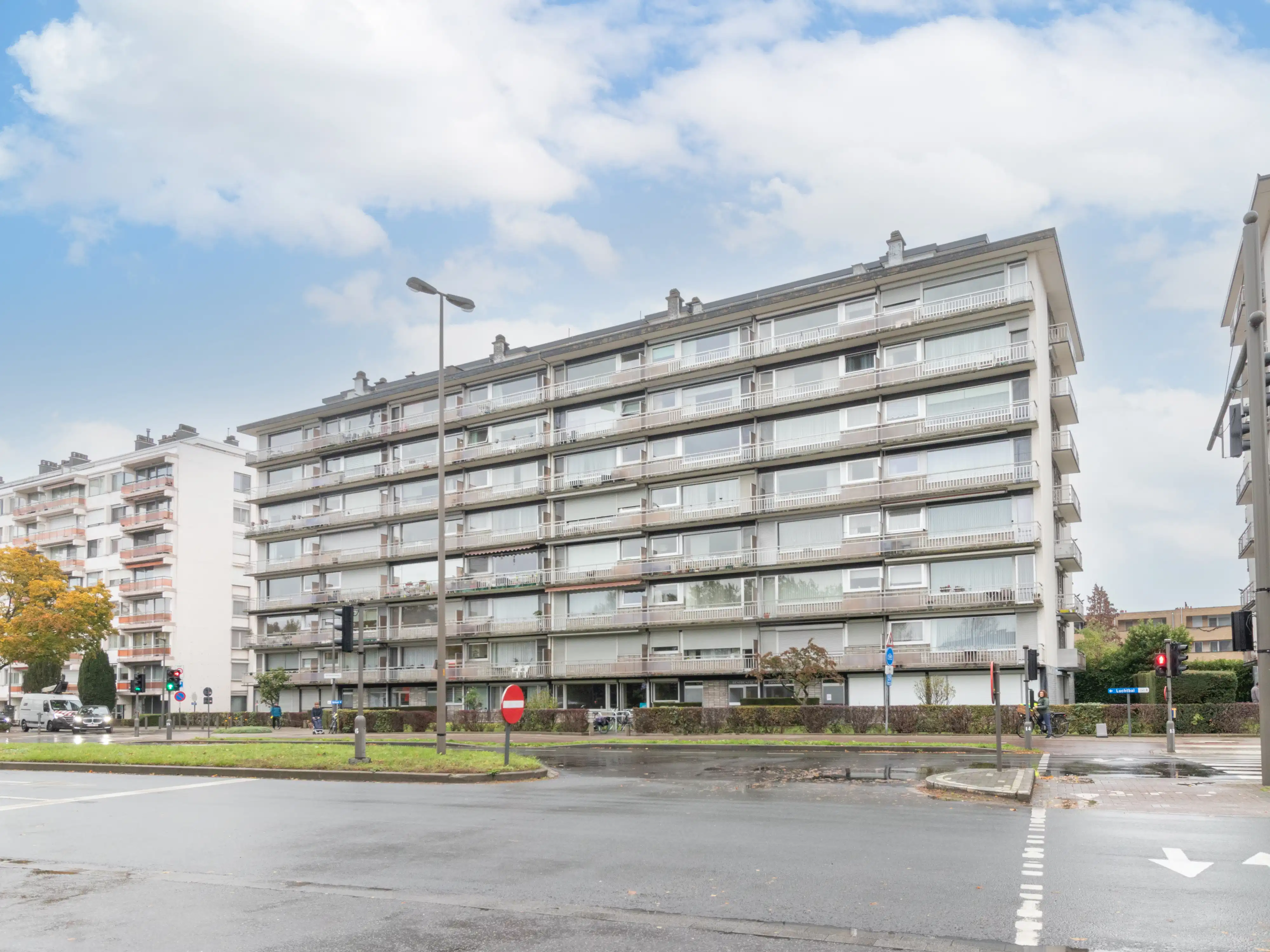 Lichtrijk 2 slaapkamerappartement met prachtig uitzicht foto {{pictureIndex}}