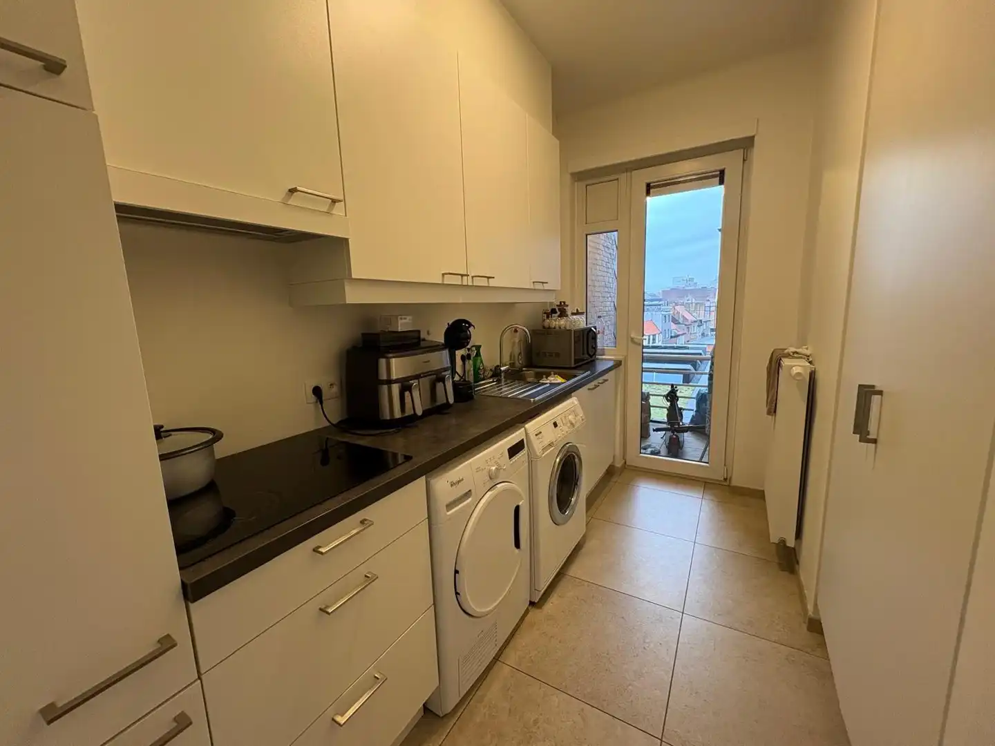 TWEE SLAAPKAMER APPARTEMENT OP DE DERDE VERDIEPING MET TERRAS foto 4